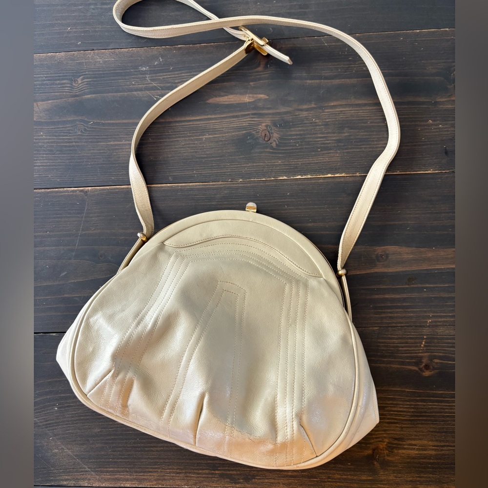Vintage Lou Taylor cream handbag with gold swivel mirror